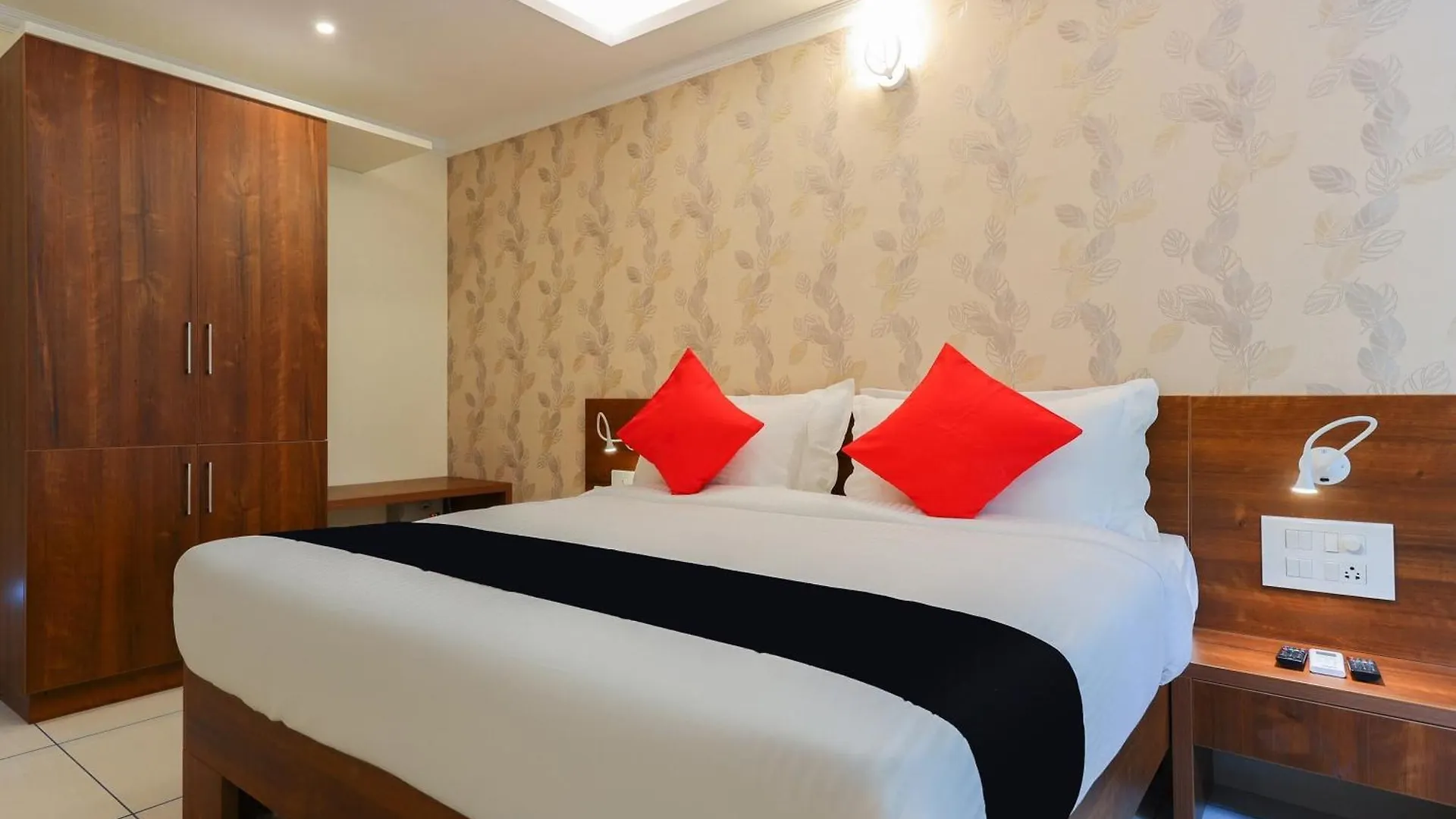 Hotel Super Collection O Companion Leisure Homes Kovalam
